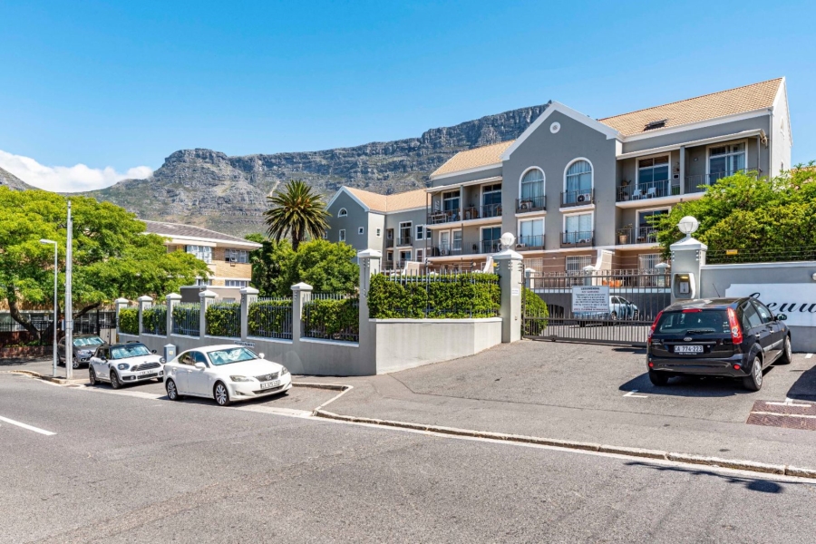 2 Bedroom Property for Sale in Gardens Western Cape